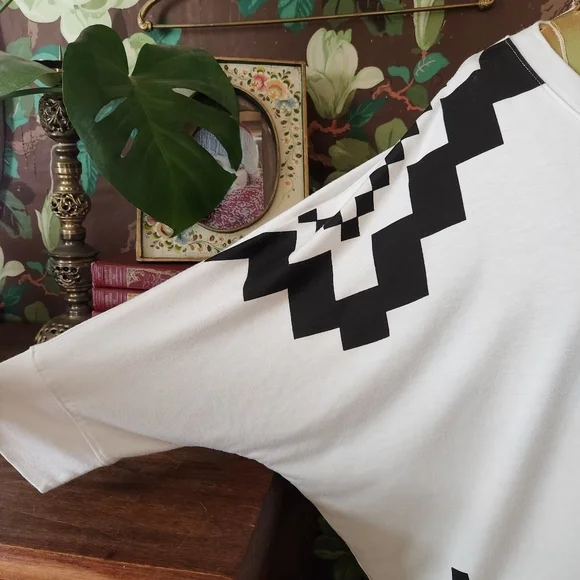 KAREN BY KAREN KANE High Low Top Size Medium - Picture 4 of 11